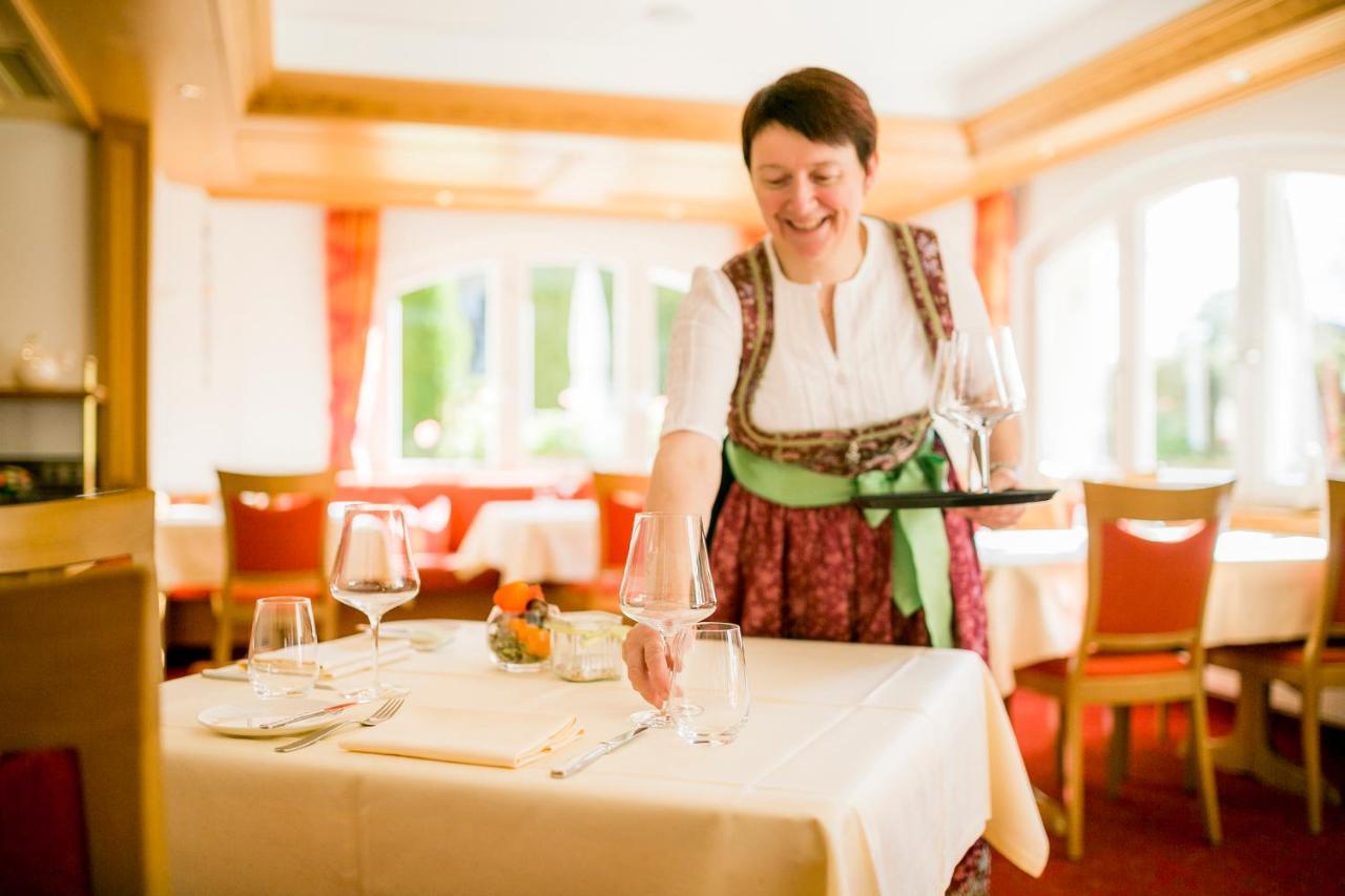 Hotel-Restaurant Sennhuette Im Herzen Des Suedschwarzwalds Kleines Wiesental Eksteriør bilde