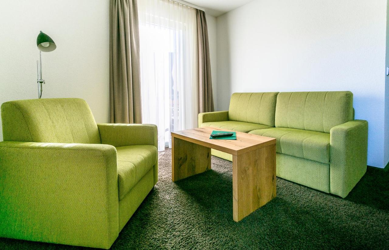 Hotel-Restaurant Sennhuette Im Herzen Des Suedschwarzwalds Kleines Wiesental Eksteriør bilde
