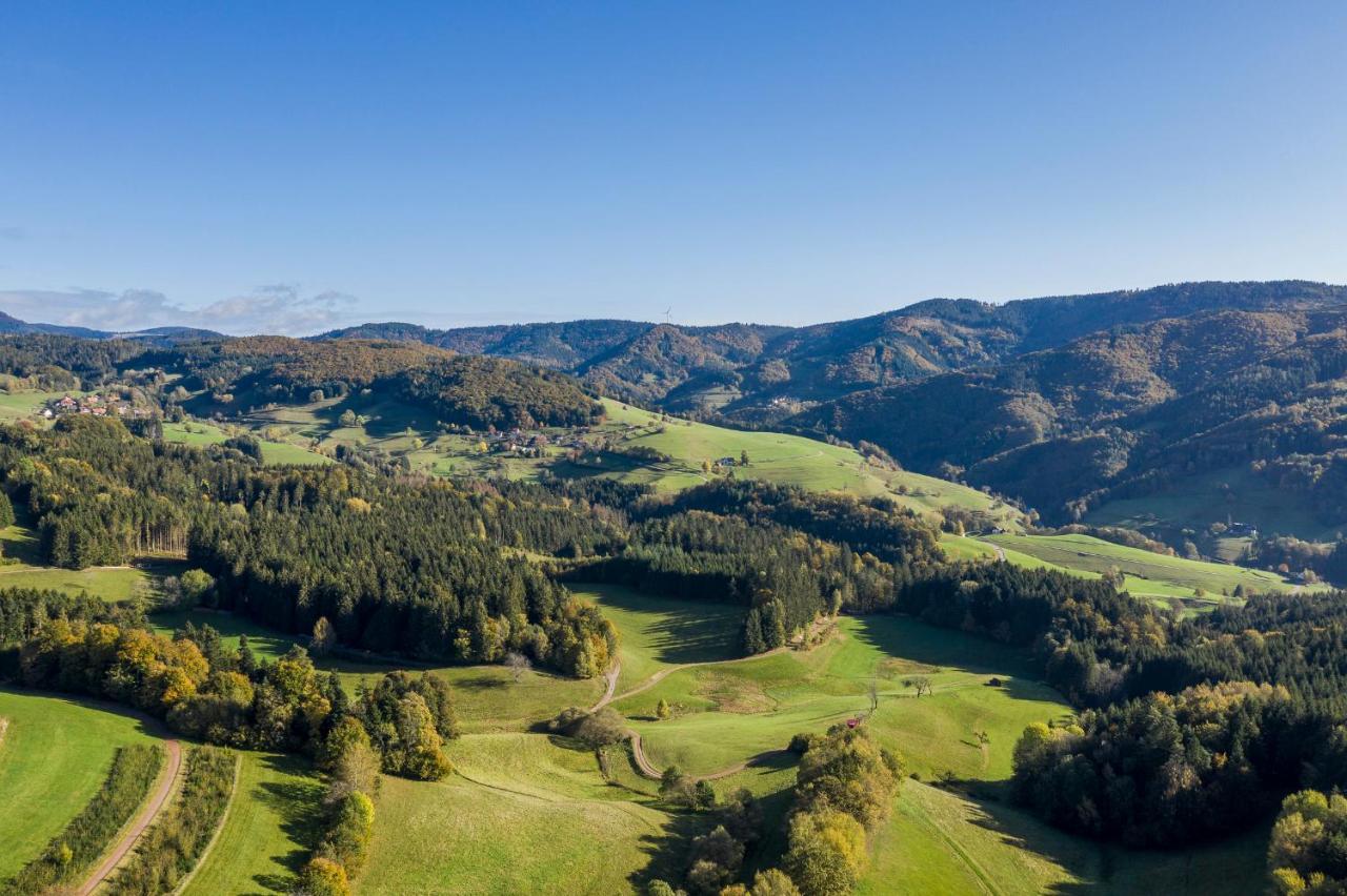 Hotel-Restaurant Sennhuette Im Herzen Des Suedschwarzwalds Kleines Wiesental Eksteriør bilde