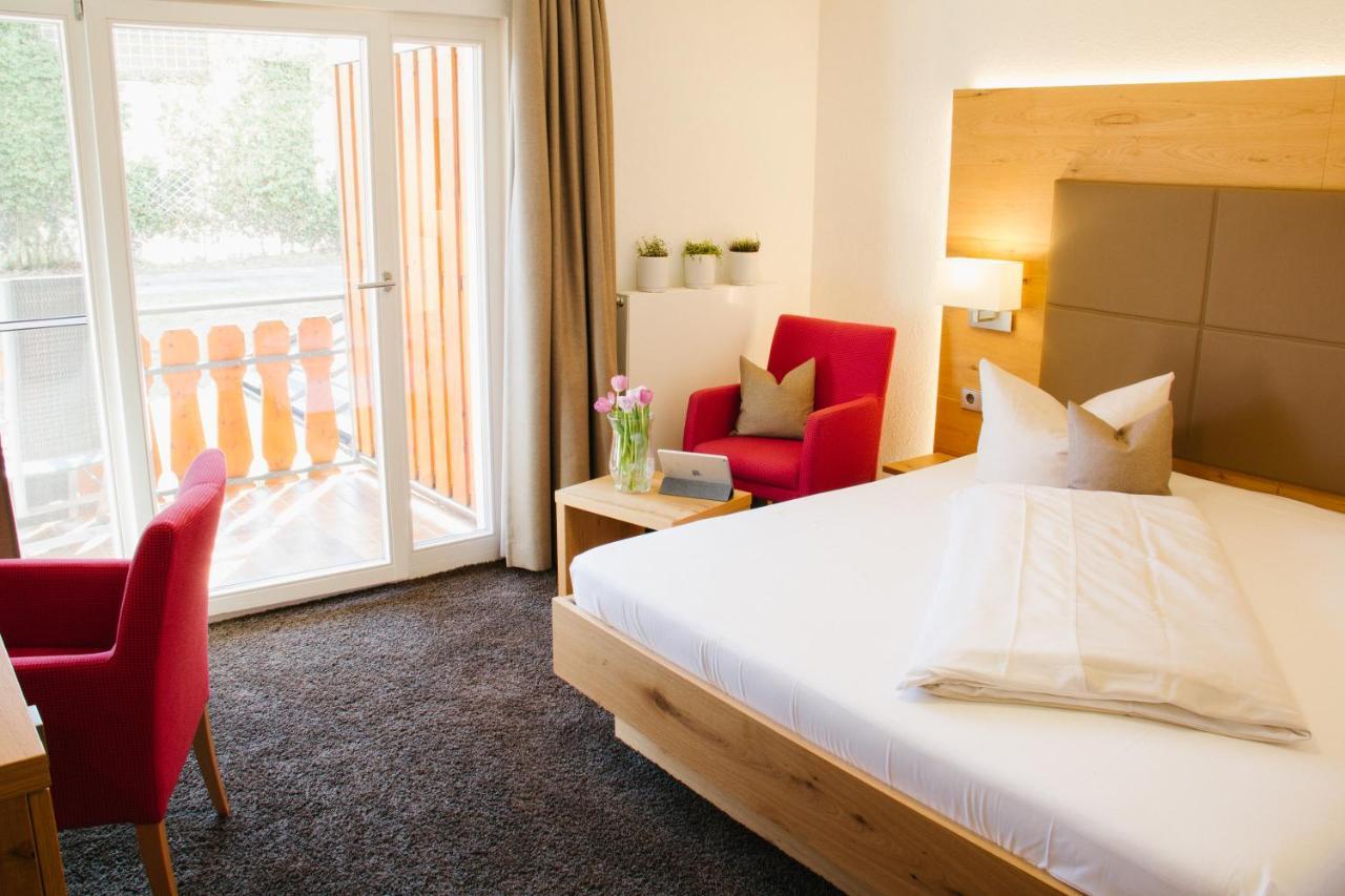 Hotel-Restaurant Sennhuette Im Herzen Des Suedschwarzwalds Kleines Wiesental Eksteriør bilde